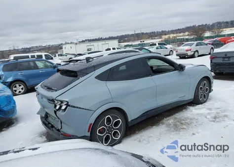 2024 Ford Mustang Mach-E Gt z USA, uszkodzony, nr VIN 3FMTK4SX6RMA52599